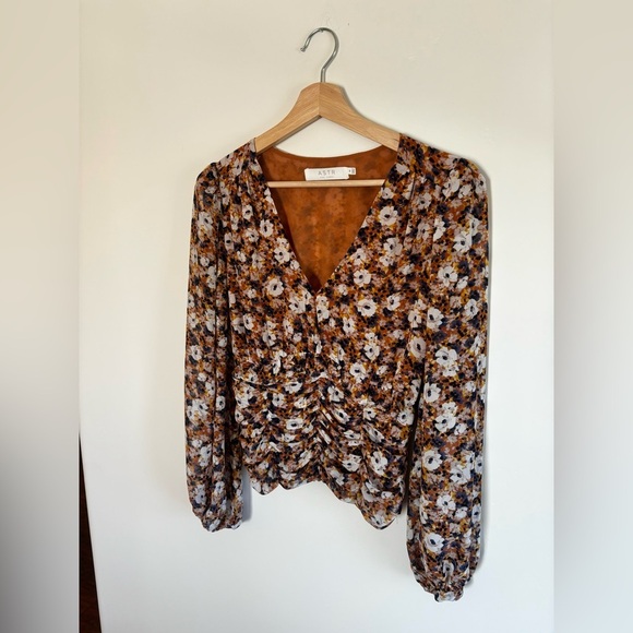 ASTR THE LABEL | women’s floral smocked longsleeve | size m - Picture 7 of 8